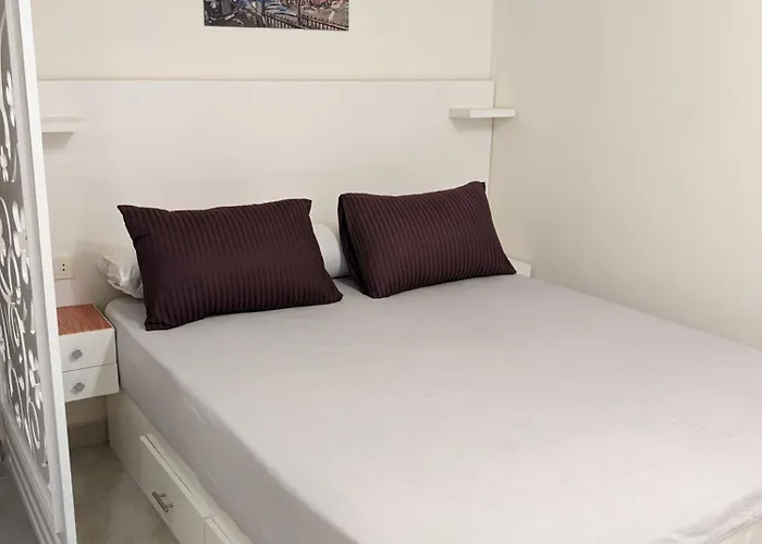 Fully Finished, Very Cozy And Comfortable -marina Apartman